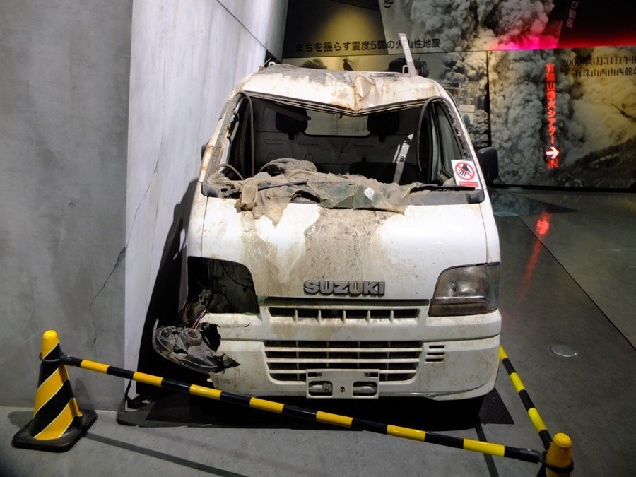 DSCF3185 musee volcans voiture