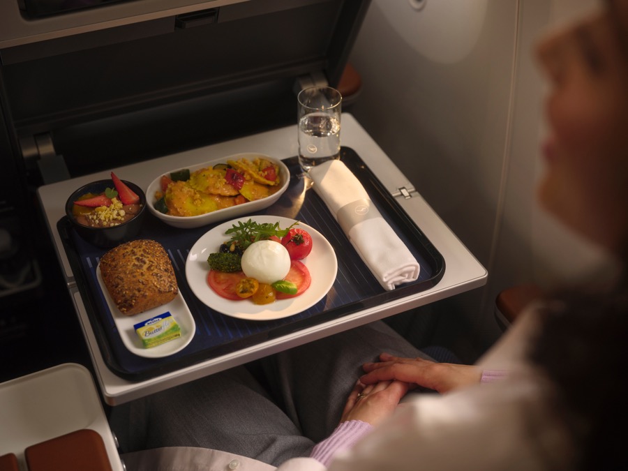 premium repas2 fox lufthansa 2026.jpg