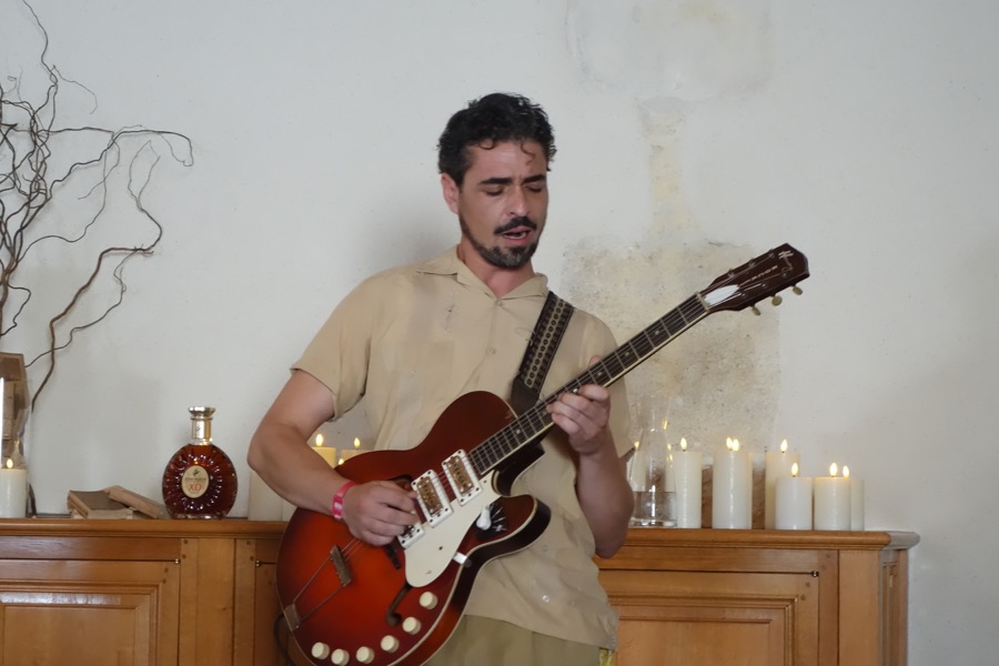 johnmuq guitariste