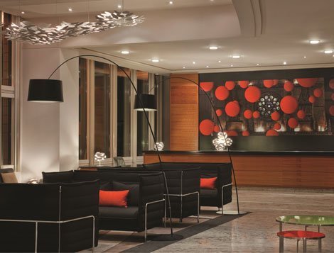 Le lobby de l'hôtle Marriott Lyon. lobby-marriott-lyon