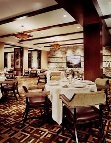 fairmont-reine-elisabeth-montreal-beaver-restaurant