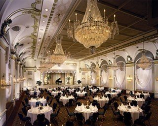 chateau-frontenac-salle-de-bal-quebec-canada