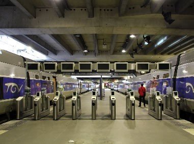 sncf portiques